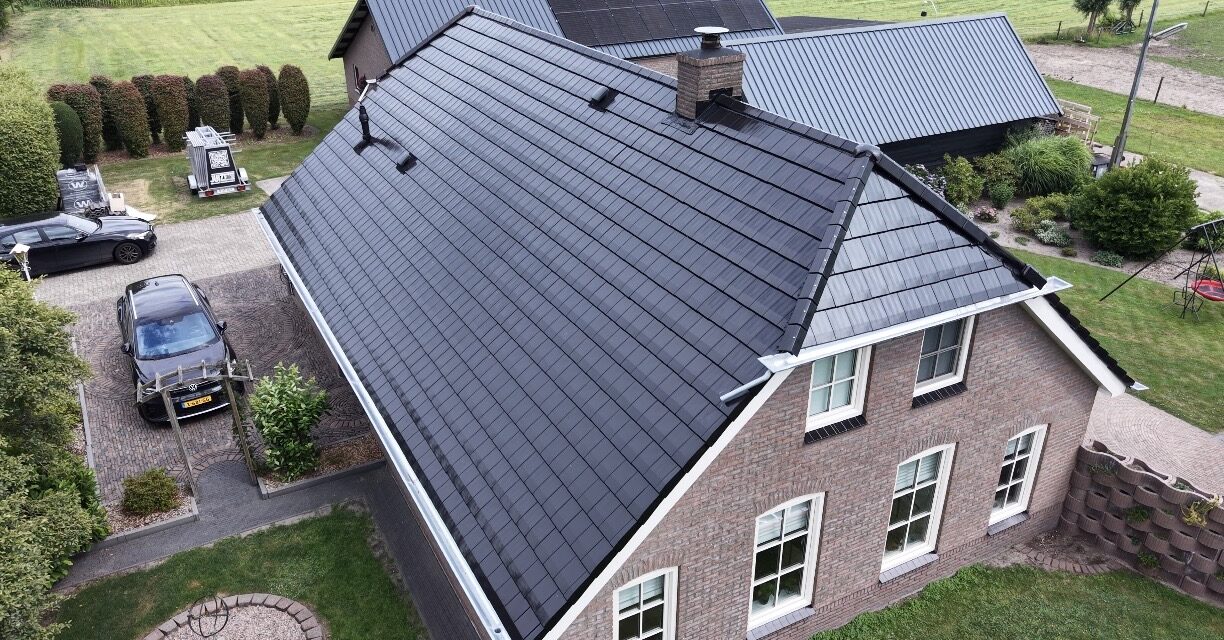 Complete dakrenovatie in Dalfsen met PIR-isolatie en nieuw pannendak