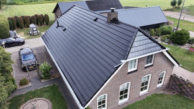Complete dakrenovatie in Dalfsen met PIR-isolatie en nieuw pannendak